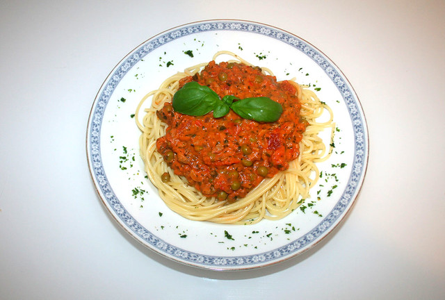 Sahnig-scharfe Shrimps-Gemüse-Spaghetti – das Rezept