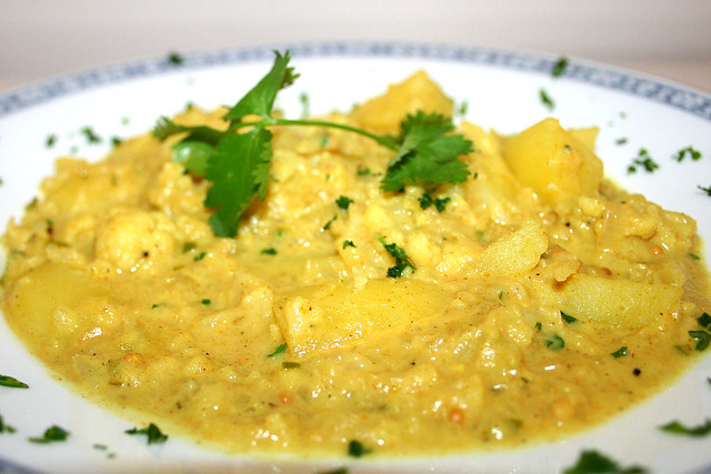 Indisches Blumenkohl-Kartoffel-Curry – das Rezept