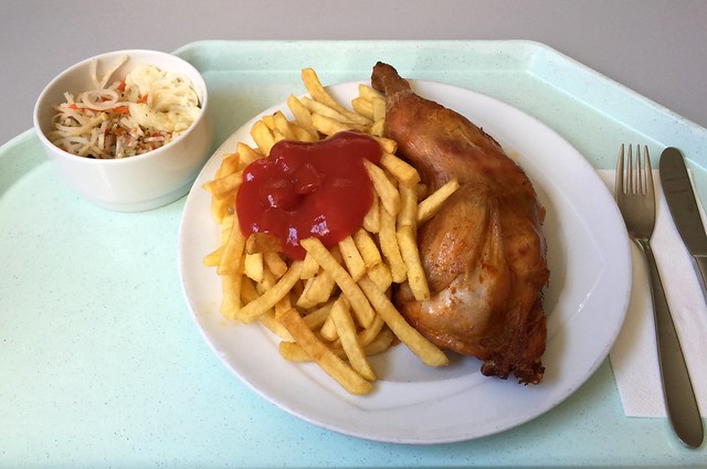 Halbes Grillhendl mit Pommes Frites [06.08.2015]