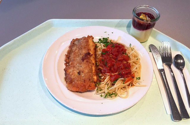 Seelachsfilet „Piccata Milanese“ mit Tomatensugo & Spaghetti [27.11.2015]