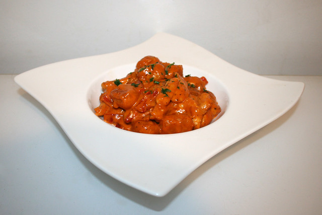 Paprika-Sahne-Hähnchen mit Gnocchi – das Rezept
