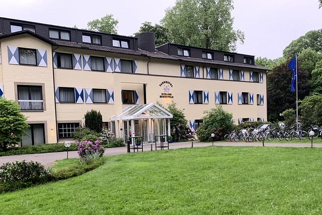 Fahrt nach Münster – Parkhotel Schloss Hohenfeld [22./23.05.2023]